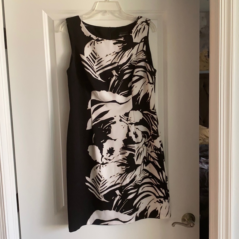 Connected dress. Excellent condition.